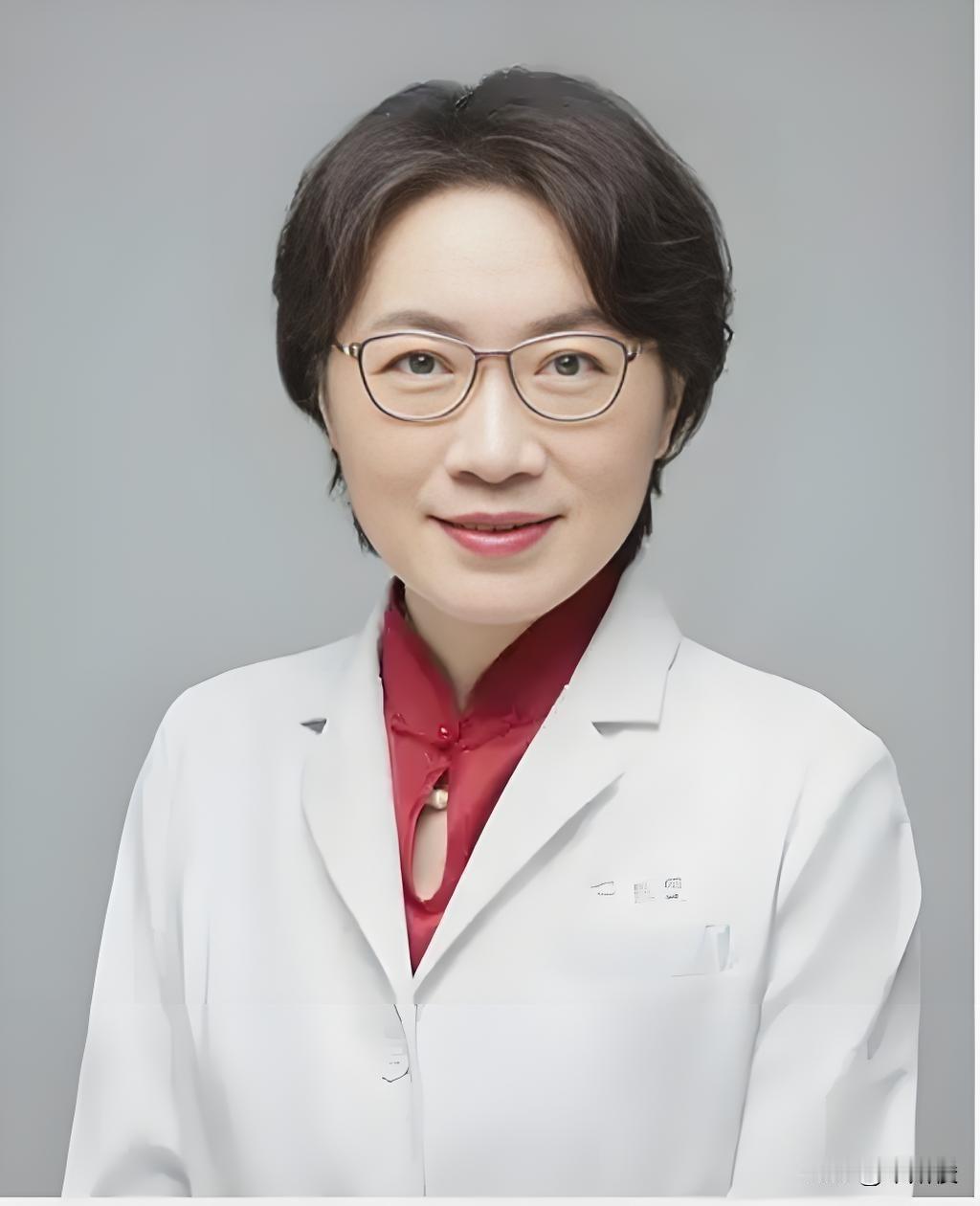 杨慧霞教授是我国知名围产医学、母胎医学方面的专家，长期从事围产医学、母胎医学及备