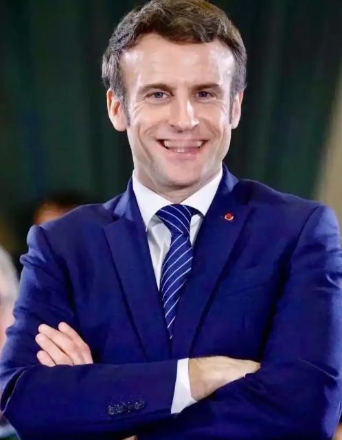 马克龙被当众打脸！马克龙直接谴责以色列对黎巴嫩无差别空袭，炸死几百平民，这是在彻