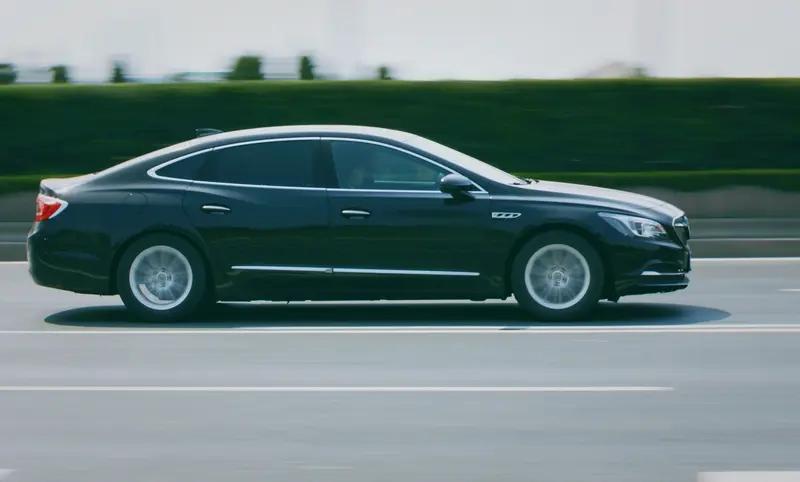 新迈腾和新君越该选哪个，还得看个人需求。
君越全系2.0T+9AT，237马力，