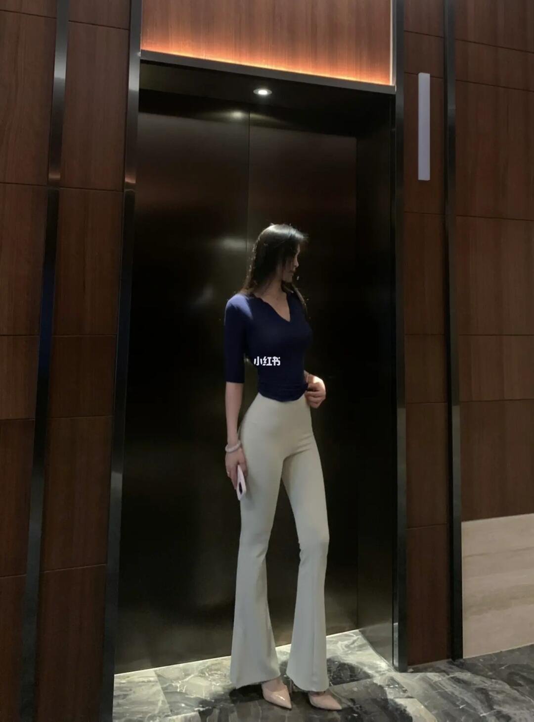 177/53 狗路过都得叫声姐