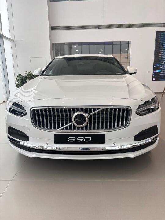 🚙20多万买台大轿车S90👉白色会更好看吗🥰
