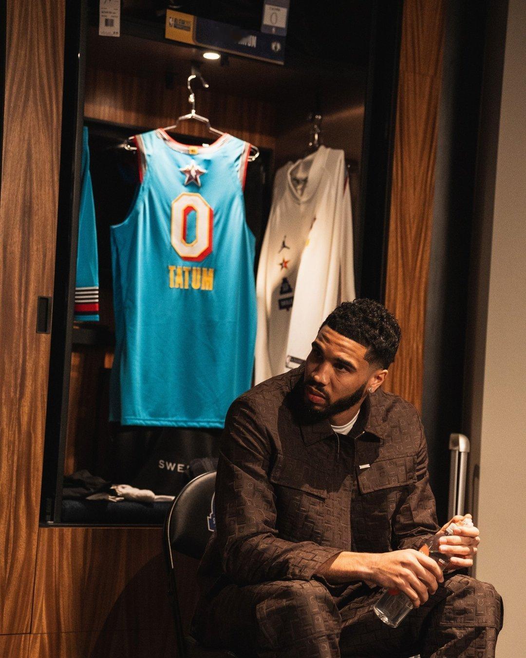 据记者Chris Haynes报道，塔图姆（跟腱恢复中）正在重新评估自身的情况，