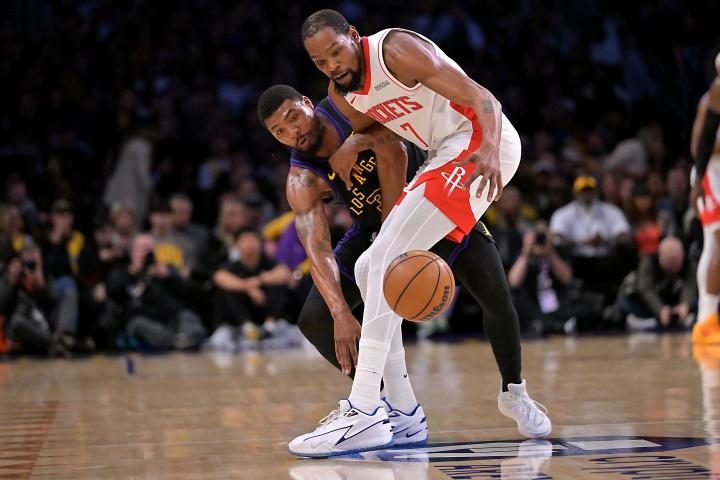 阿里纳斯：火箭完全可能西部第1，纸面实力绝对顶尖
看NBA上咪咕视频，阿里纳斯、