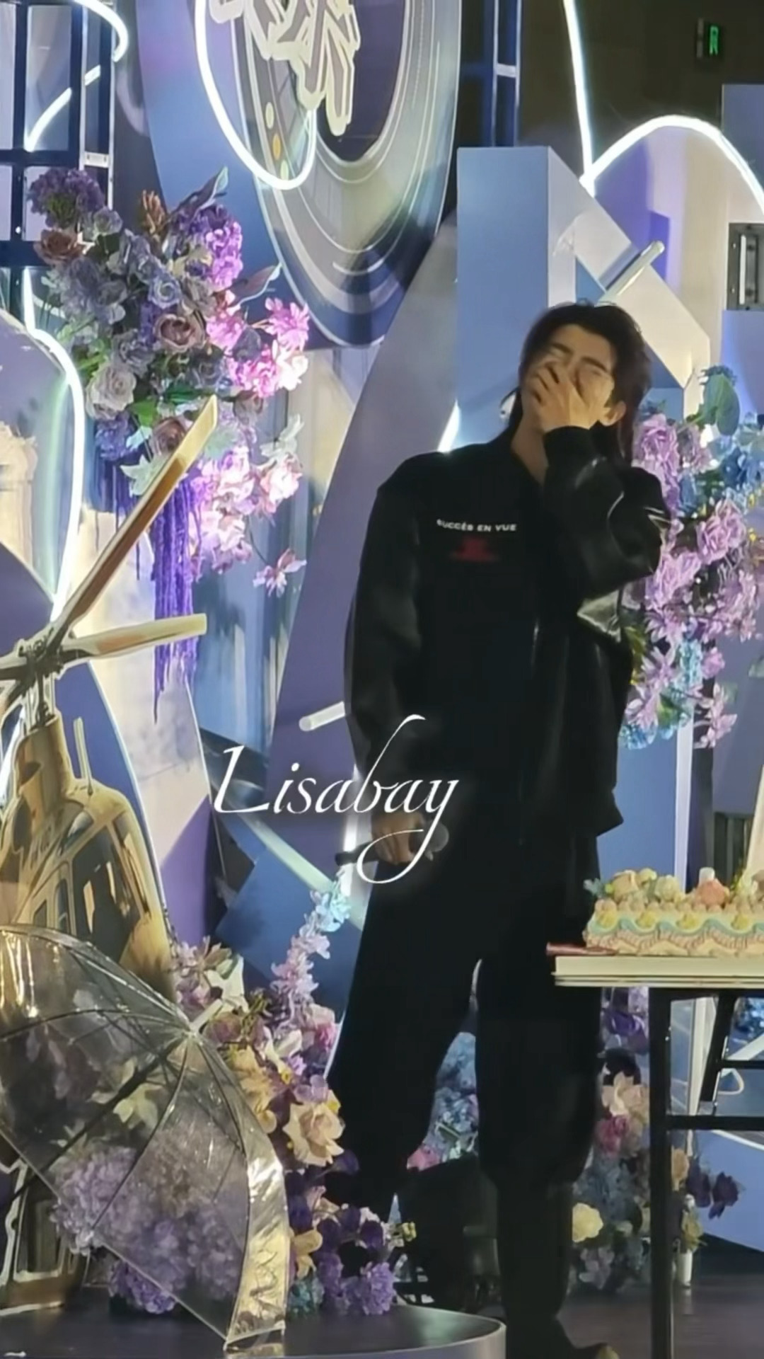 敖瑞鹏不二之臣杀青精神状态太美好了简直在演我下班