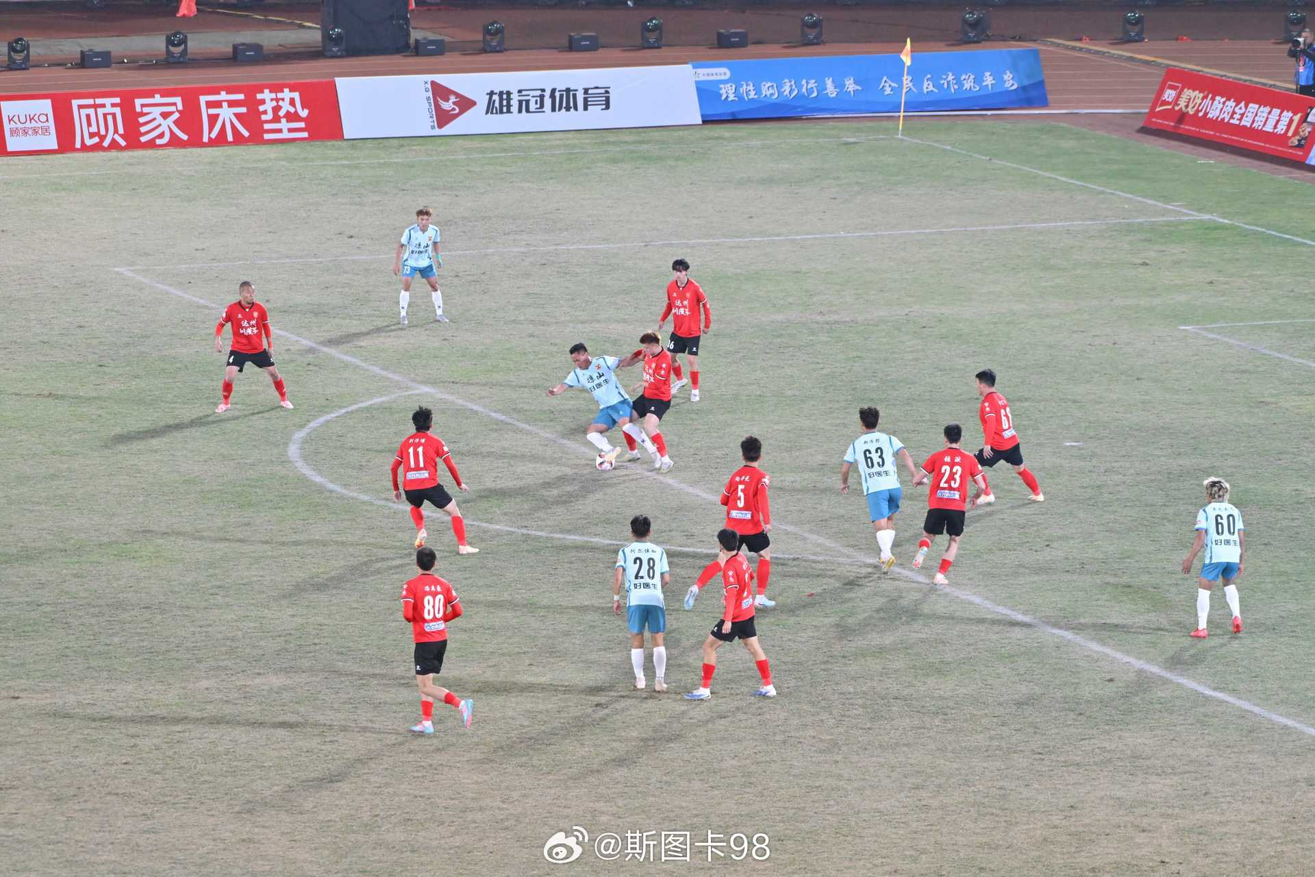 川超开打！属于普通人的烟火足球赛川超决赛揭幕战 3月13日，川超联赛总决赛火热开