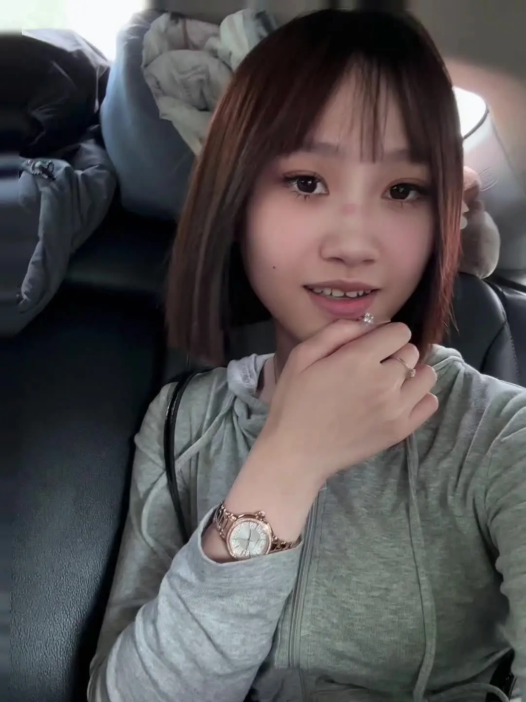 天是蓝的 水是深的 男人的话没一句是真的