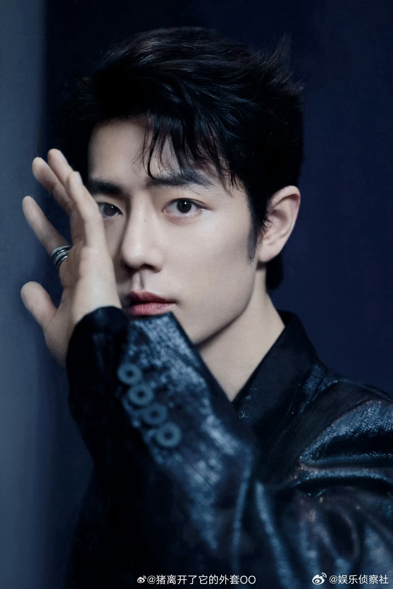 肖战携藏海传踏过燃烧的战场烽烟起，谋局定；少年踏火而来，藏海于心，锋芒于行。肖战