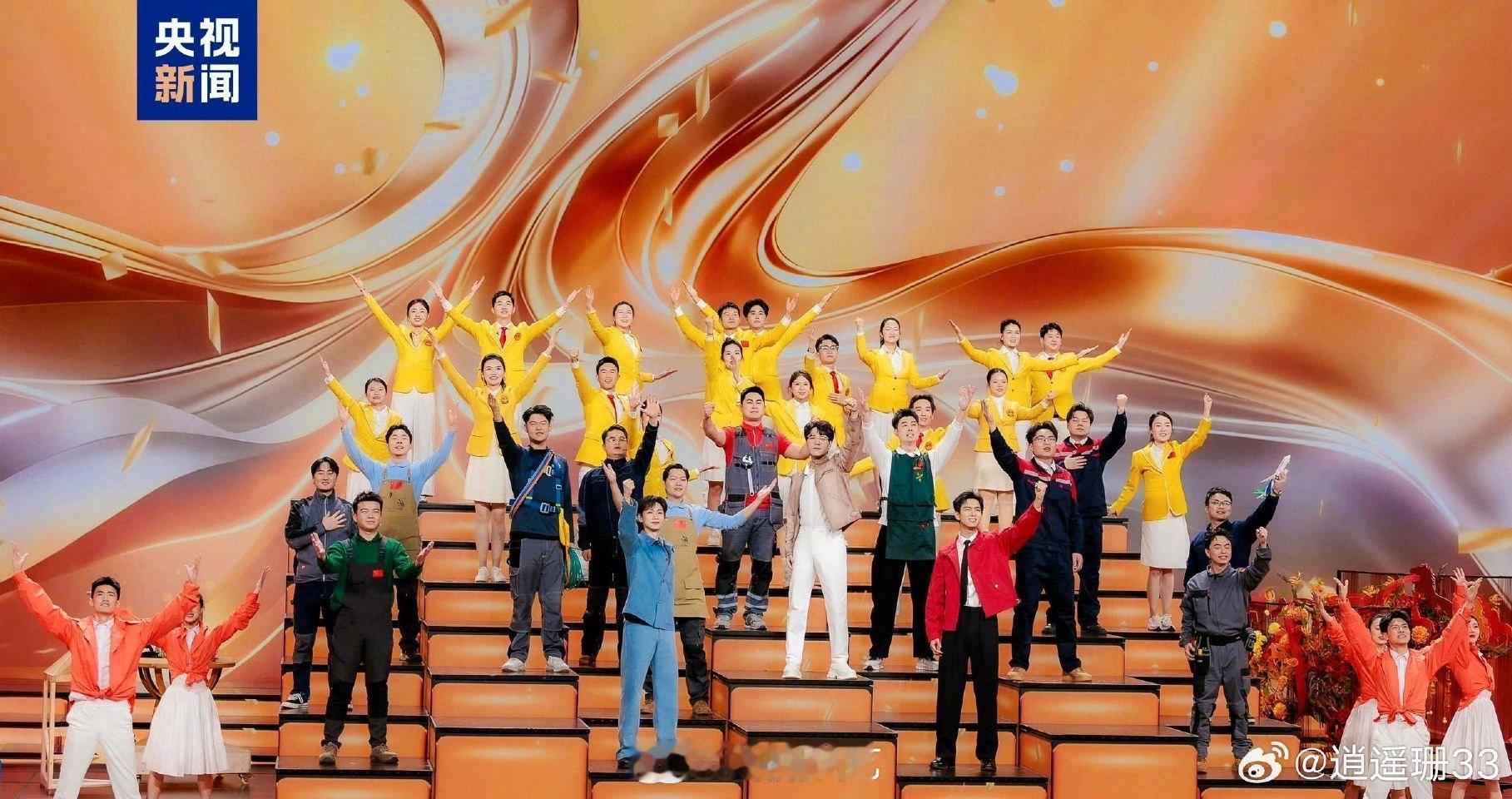 王铮亮五登央视春晚 王铮亮五登春晚达成！今年他带着微音乐剧《每道光》回归，把“行