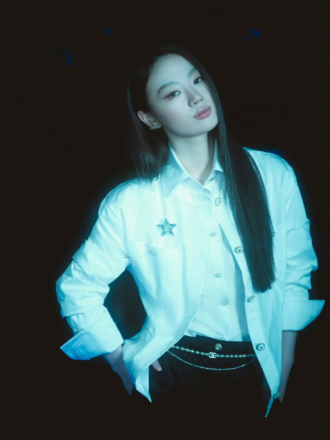 乐评人呼吁保护艺人活人感 别把艺人真诚随性的鲜活个性贴上出格标签，要真实，不要“