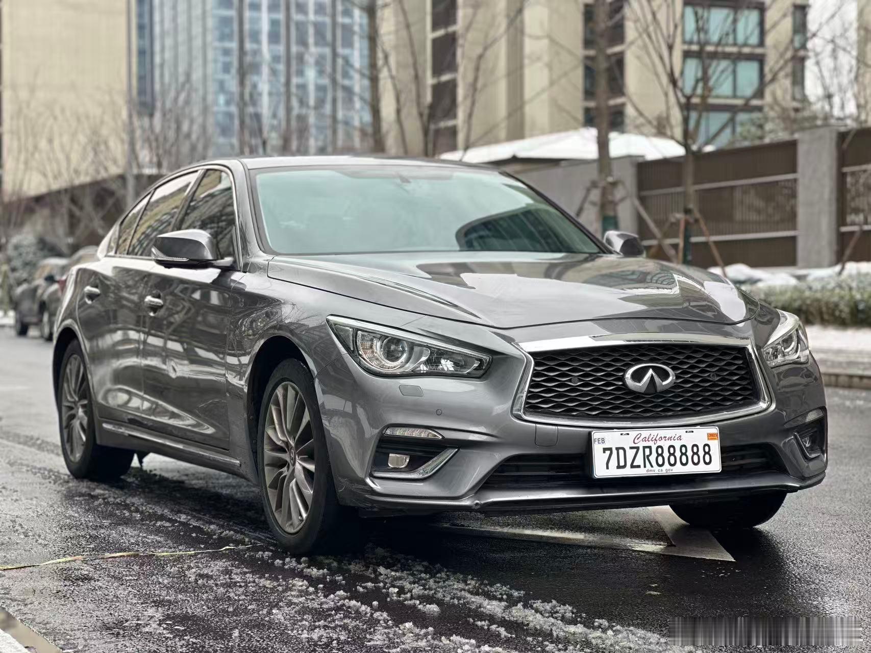 最新上架：2019年上牌英菲尼迪Q50L 2.0T逸享版，实表10.2万公里，车