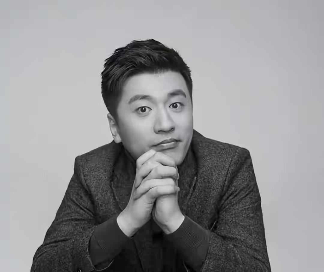 张雪峰的励志逆袭人生，值得每一个普通人认真细读。
从寒门北漂到顶住无数争议一路前