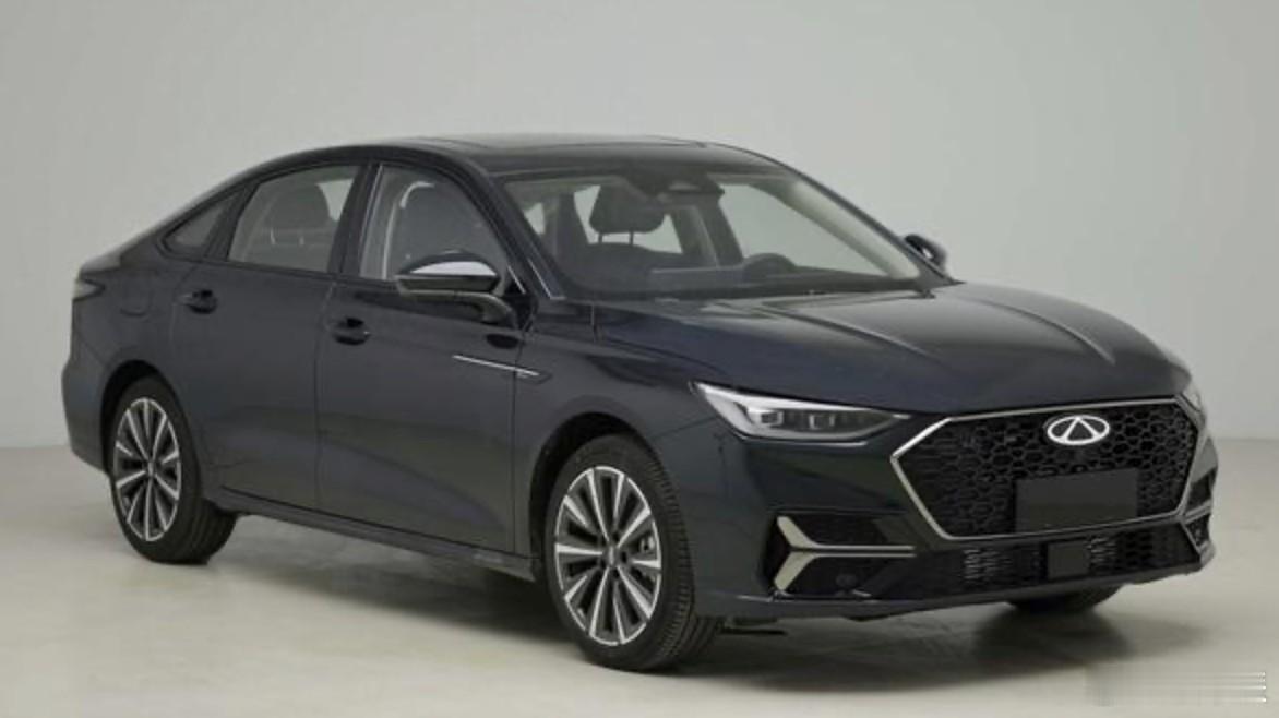 奇瑞艾瑞泽8400T搭载2.0T高功率发动机，最大功率192kW，峰值扭矩400