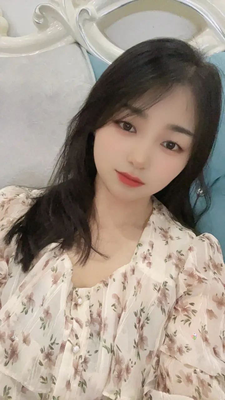 你靠近什么人就会走什么样的路，小人教你坑蒙拐骗，自律的人教你如何上进...