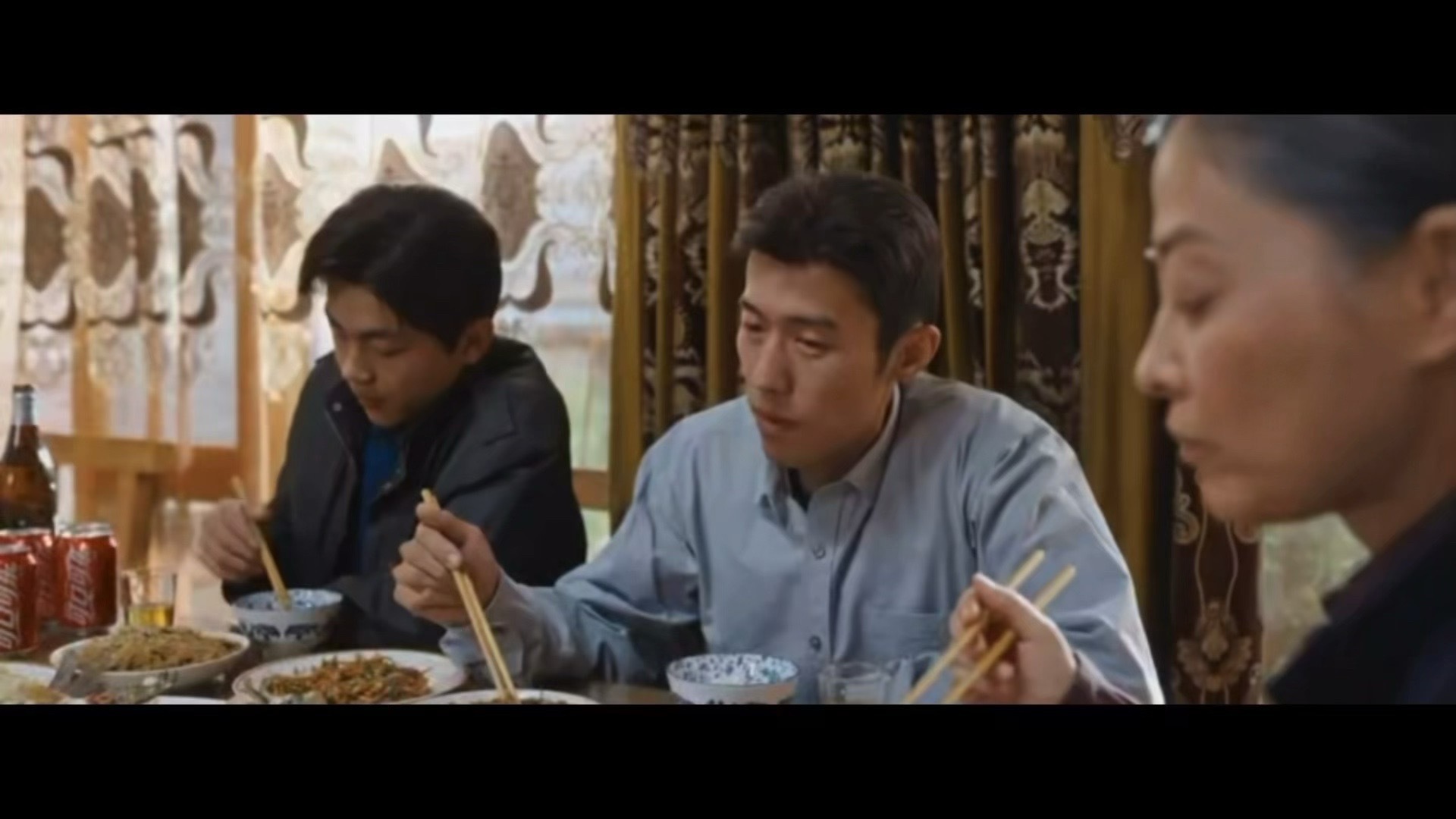 白菊放不下多杰放不过自己成长从来都不是温柔的蜕变，而是抽筋剥骨的凌迟，用十七年光