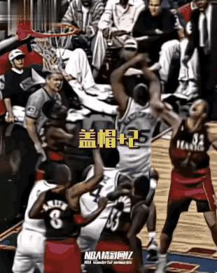 穆托姆博之经典四连盖！穆托姆博：我容易吗，四个盖帽，间隙还要忙着摇手指，真不容易