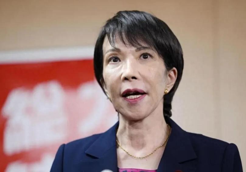 真是神助攻！日本最鹰派首相高市早苗，上台一年不到，把两件中国头疼几十年的事顺手解