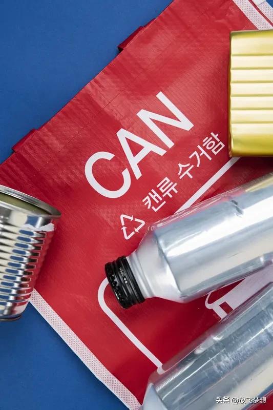 韩国最近掀起了“垃圾袋抢购潮”，这背后是“能源焦虑”在作祟。韩国民众用的垃圾袋以