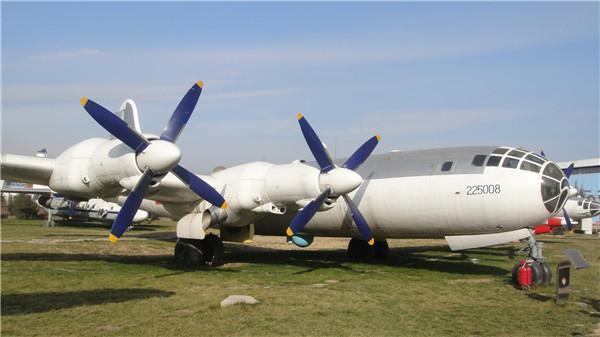 普京:受苏联时代军事影响，俄罗斯民用航空设计需要反思

飞行总动员12月23日信