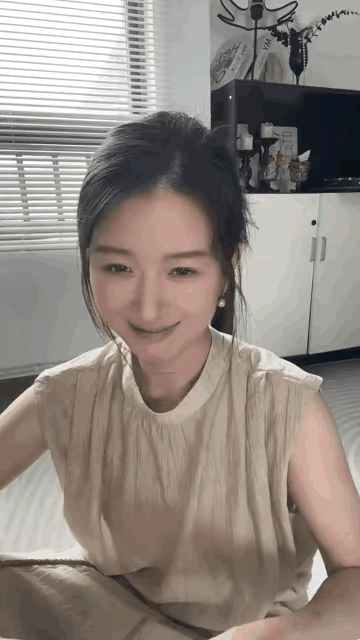 有一说一，
小姐姐的颜值是真的高。