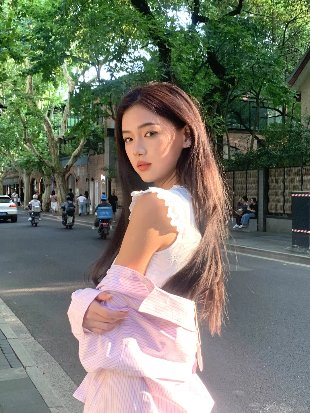 live☀️下辈子还长这样
