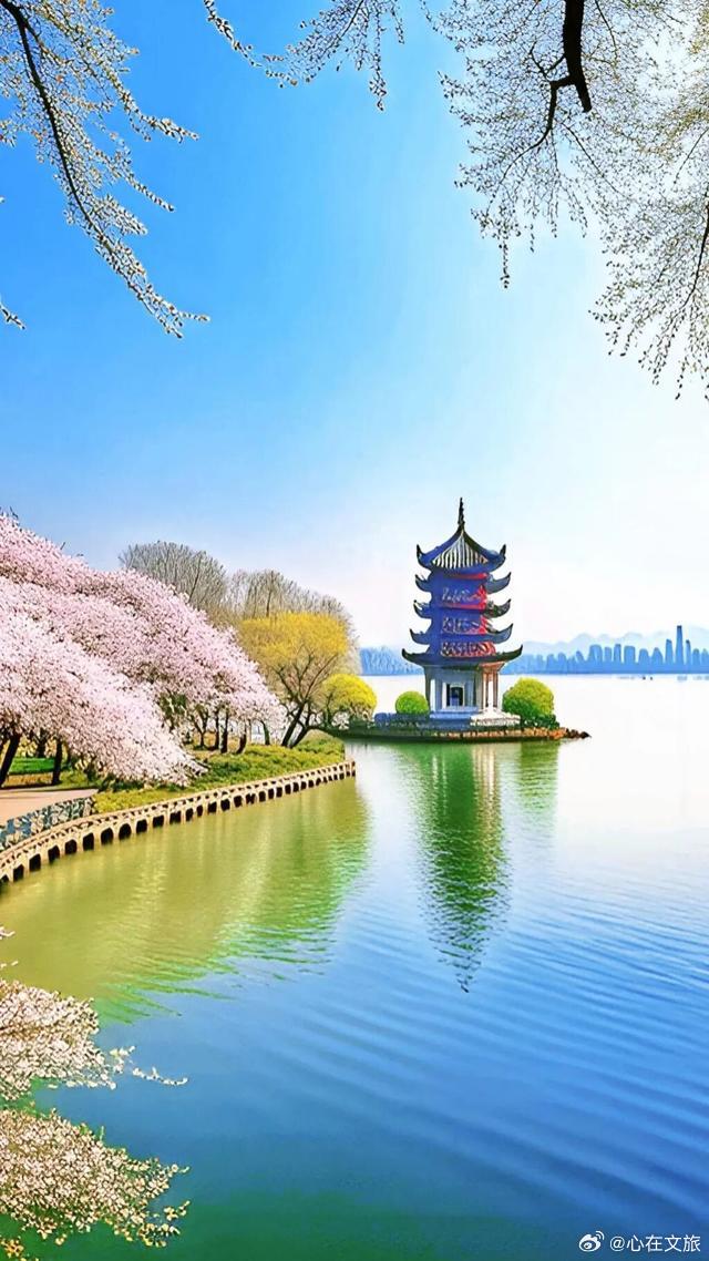 泸州在线[超话] 把相遇的美好妥善收好，不再频频回头打扰，就是对曾经相处时的快乐