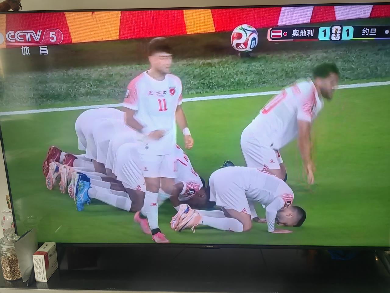 6月17日中午，2026世界杯J组首轮｜奥地利 3-1 约旦。奥地利队时隔28年