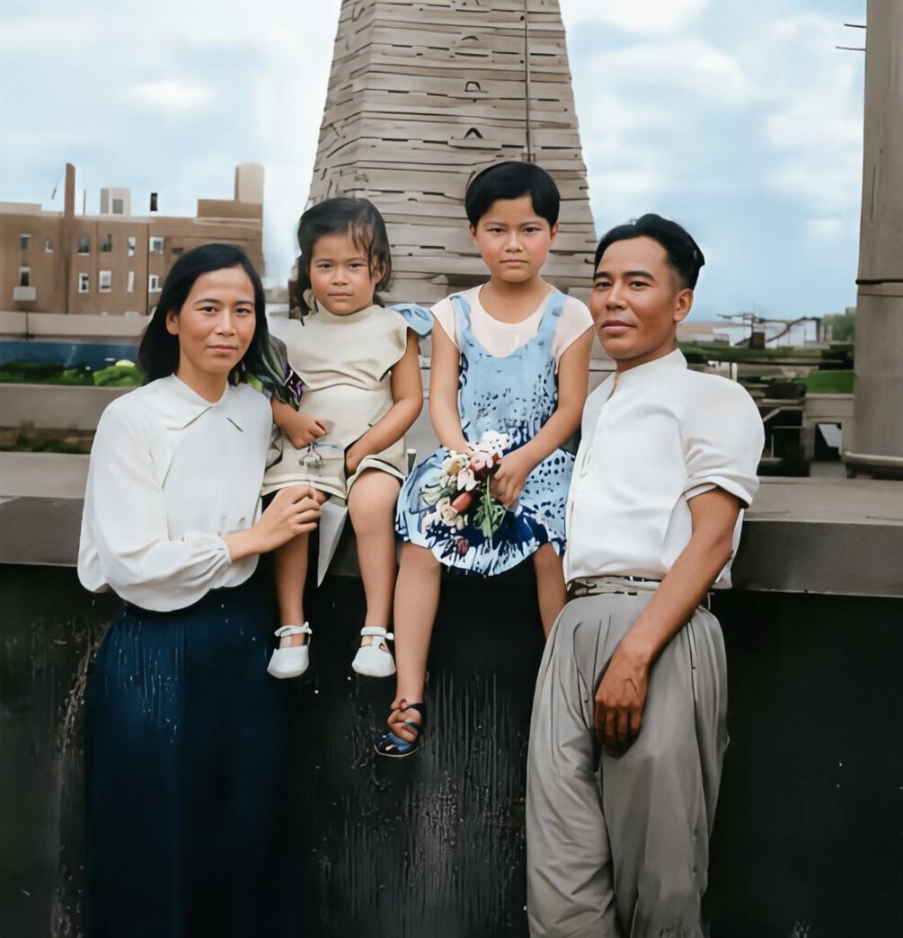 井冈山上的贺家兄妹，走过二十二载战火硝烟，1949年夏天，终于在上海乐义饭店的凉