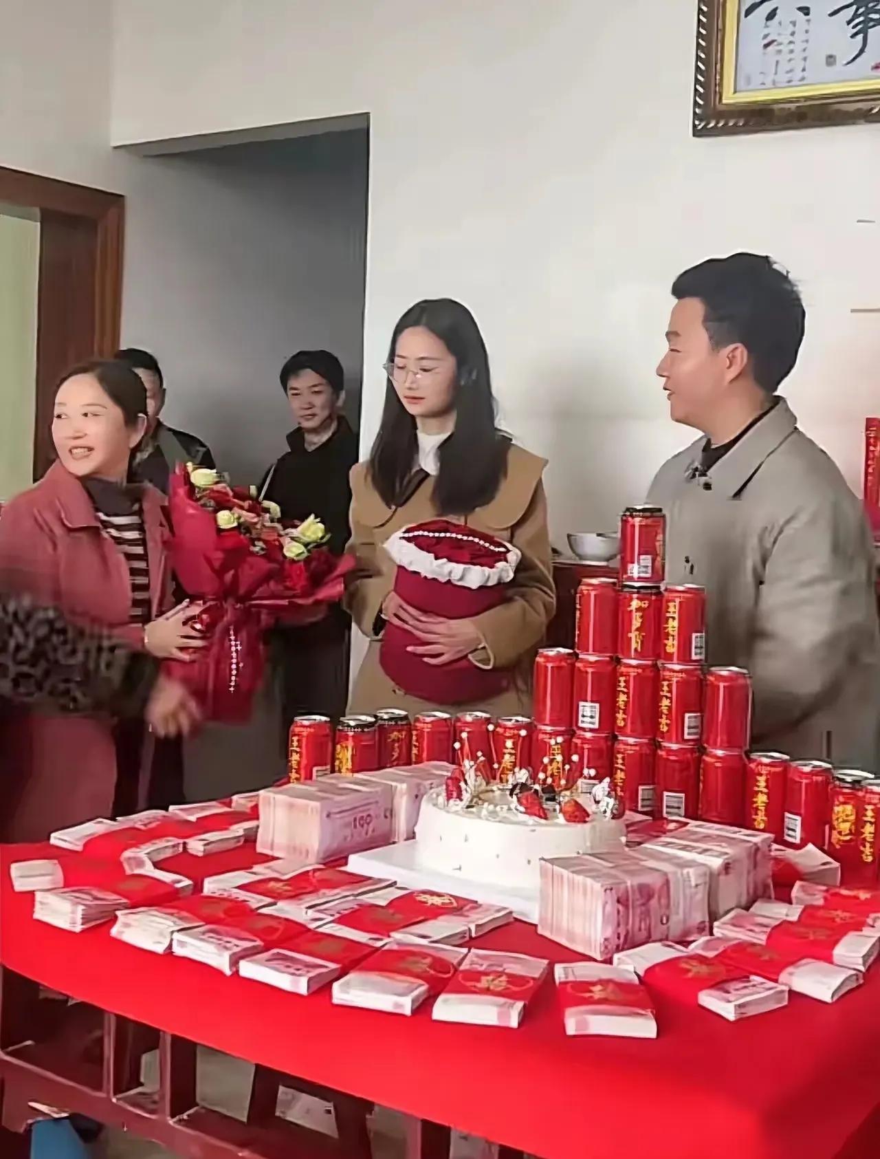 这彩礼可不少，
目测80几万，
也不知哪个地方的这么高，
去年我江苏表妹结婚彩礼