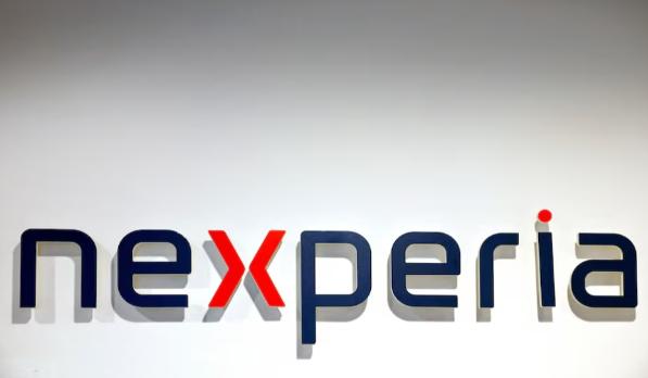 荷兰现在收场难了。路透社最新的报道说，白宫准备救场，让中国封装工厂即将发货。因为