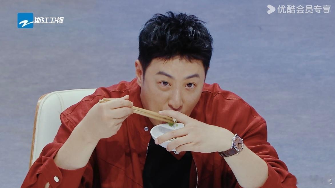 潘玮柏吃到被导演紧急叫停 潘玮柏被导演紧急叫停太好笑了！ ​​​