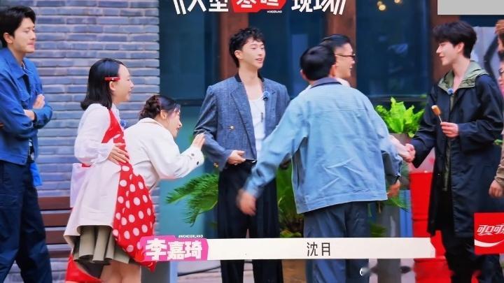 沈月李嘉琦相处模式沈月李嘉琦好朋友的相处模式五十公里桃花坞     这种朋友真的