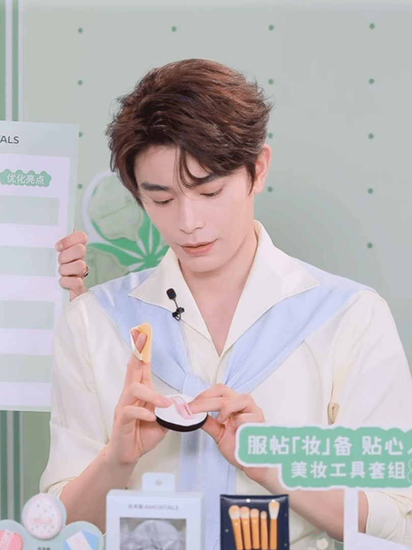 好会自渎啊，展示自己平时自渎可以一次吃五根手指[拜托] ​​​