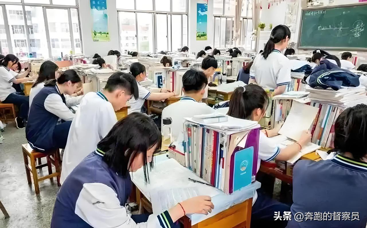 高校编制大改革：行政缩编、一线吃香，终于不再“重科研、轻讲课”
当下高校最彻底的