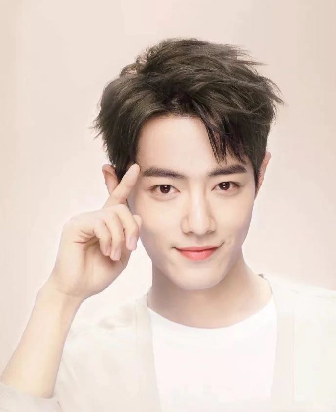 我觉得所有的门都应该让你来敲，因为你敲好看。青岛已经进入肖战频道📮小红马听到肖