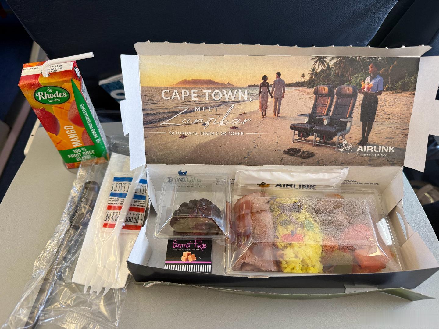 乘坐AirLink的E190抵达开普敦，一家神奇的航司，全Embraer机队但做