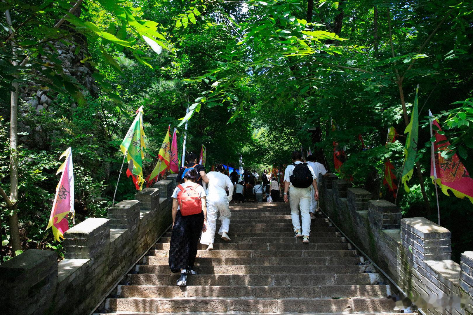 六月初六纳祥祈福辽宁铁刹山 何为六月六天贶节？是天赐吉福，是祈愿康健、盼岁岁丰收