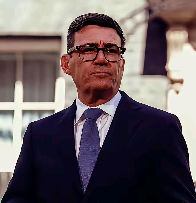 看到英国新首相继续支持乌克兰，保持正义立场非常值得点赞，自始而终，从不因为换领导