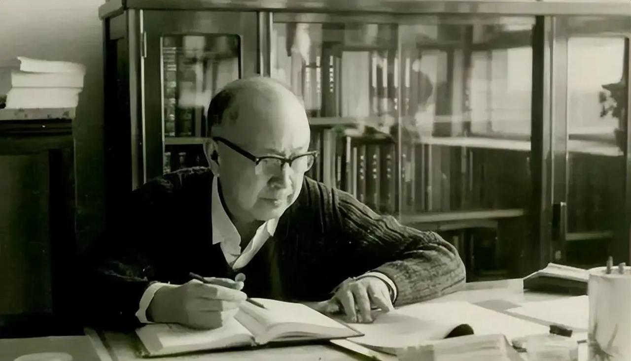 1960年，钱学森把杭州清代大宅无偿捐给国家，房管局没按当时惯例收归公有，而是做