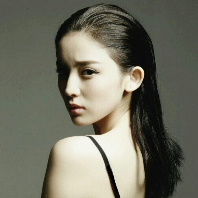 【娜扎】21岁的美貌·权志龙点赞了娜扎ins ​​​