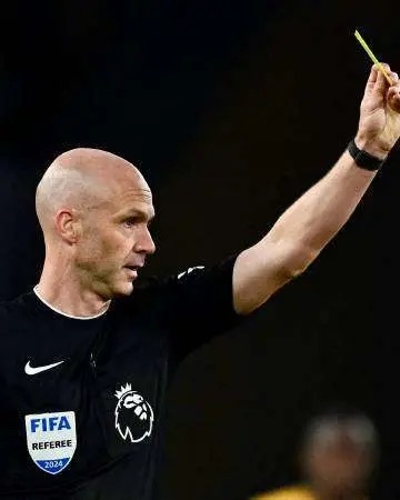 英超官方宣布，曼联vs纽卡比赛，由知名裁判“安东尼-泰勒”执法！据说这货的属性是