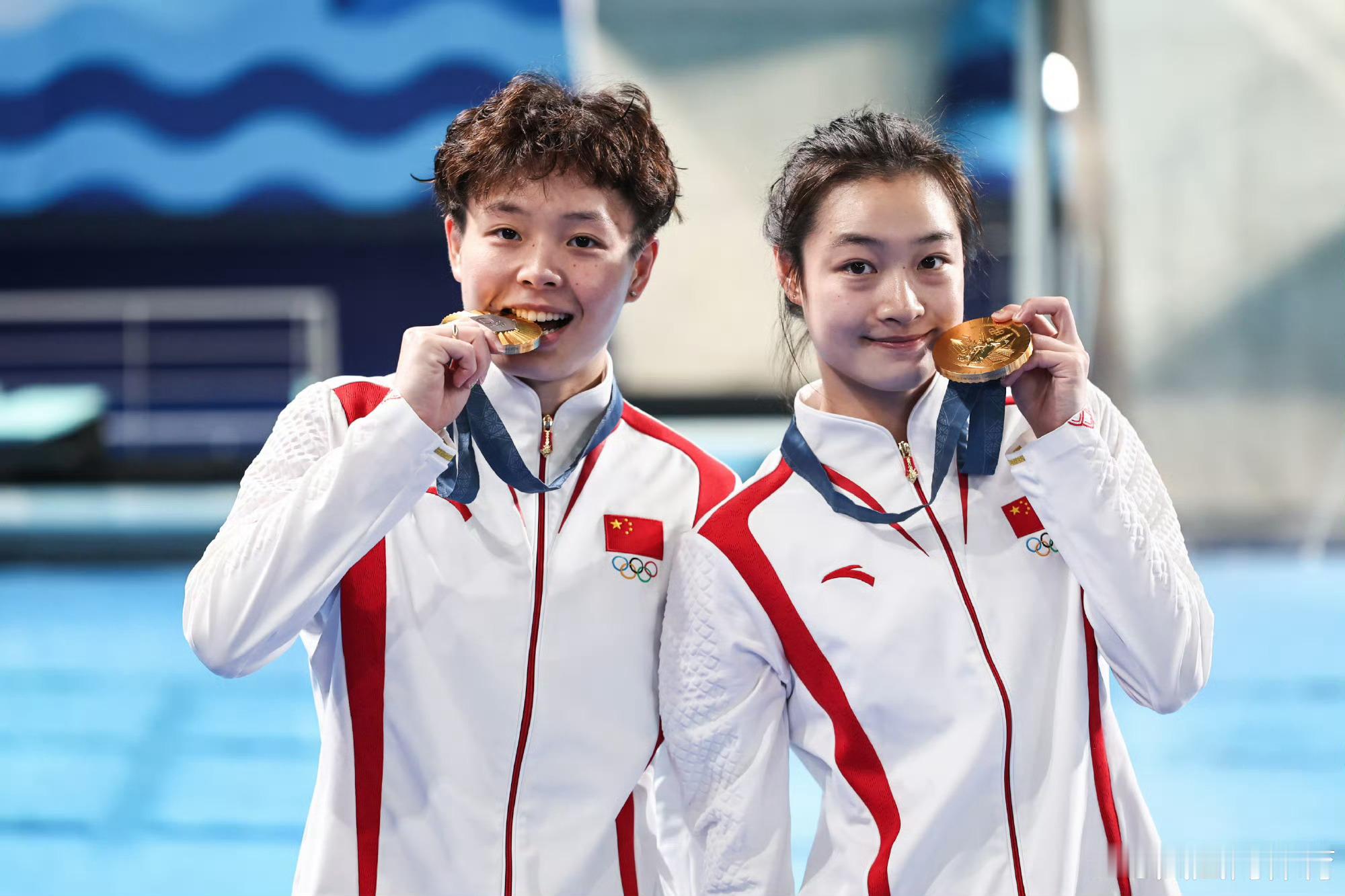 中国代表团第二金！来自于跳水女子三米板，中国组合陈艺文&昌雅妮，一个小时两枚金牌