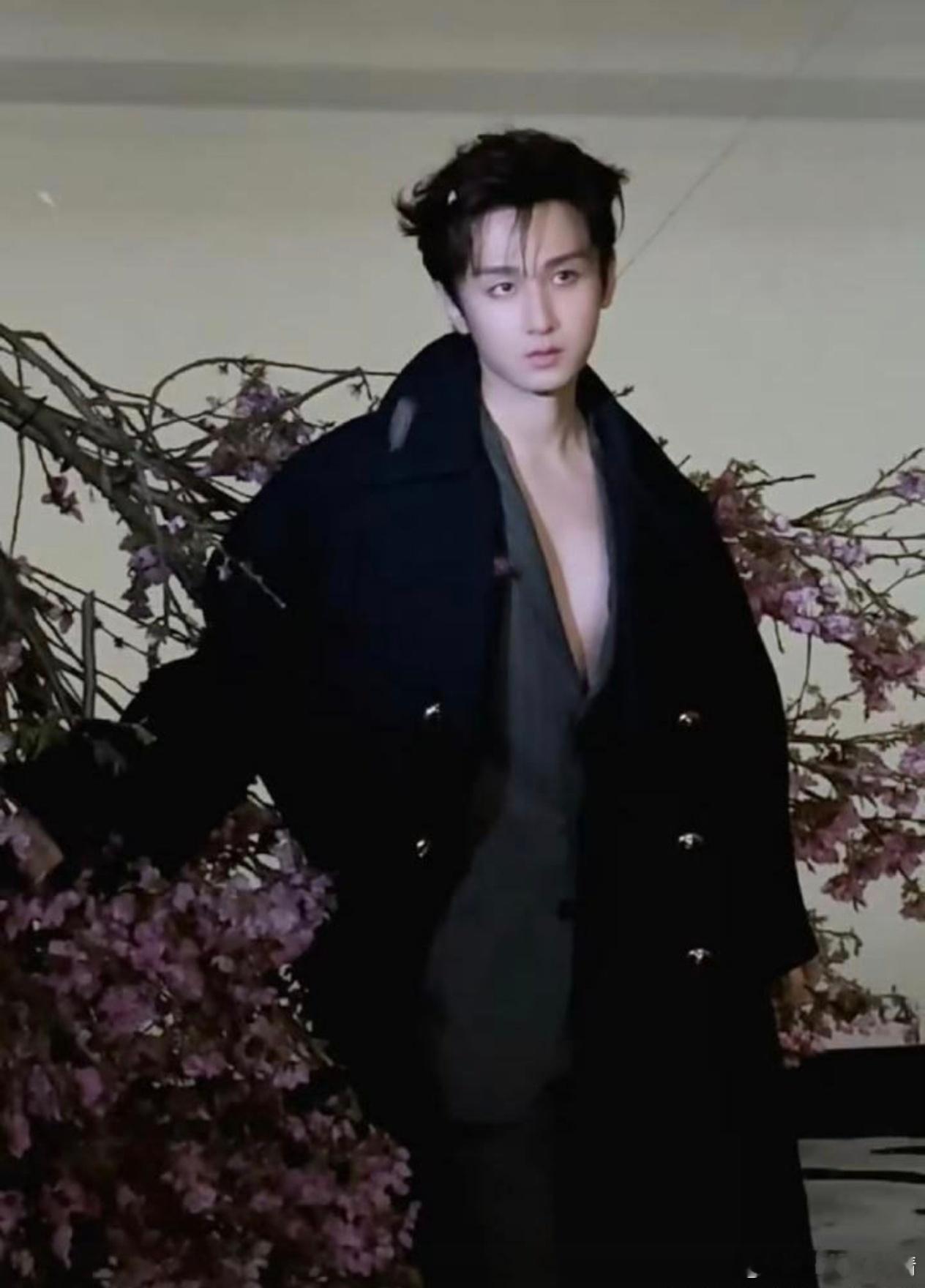 ie说我们也有胸肌哇 