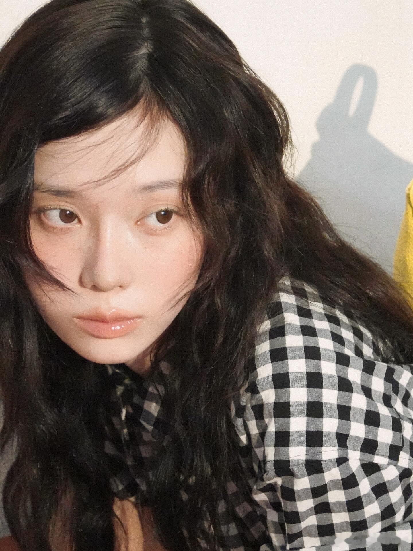 金玟庭完全就是女神来的啊～ ​​​