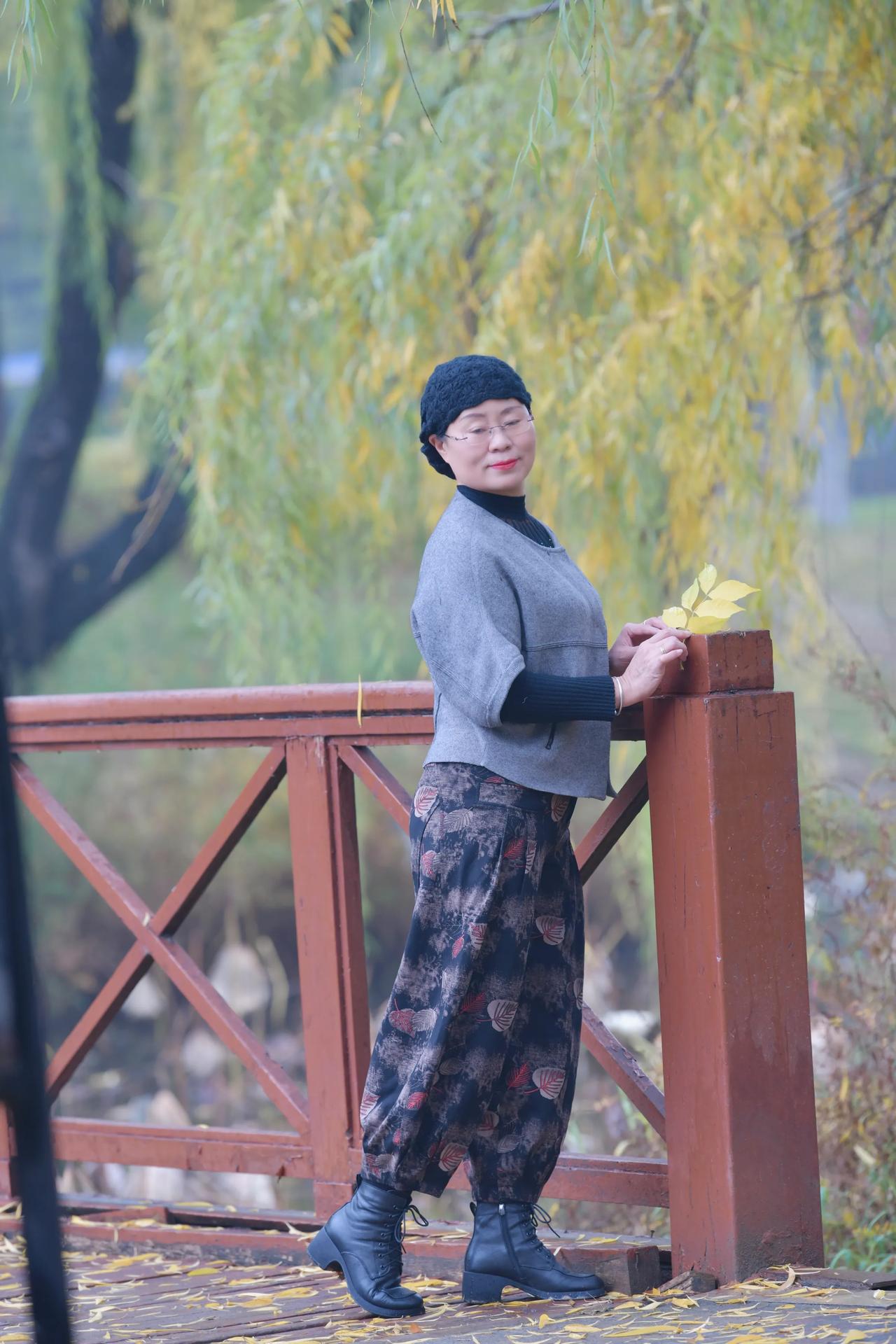 晒晒你相册里最新的一张风景照初冬时节，美丽的风景，拍摄龙湖公园！