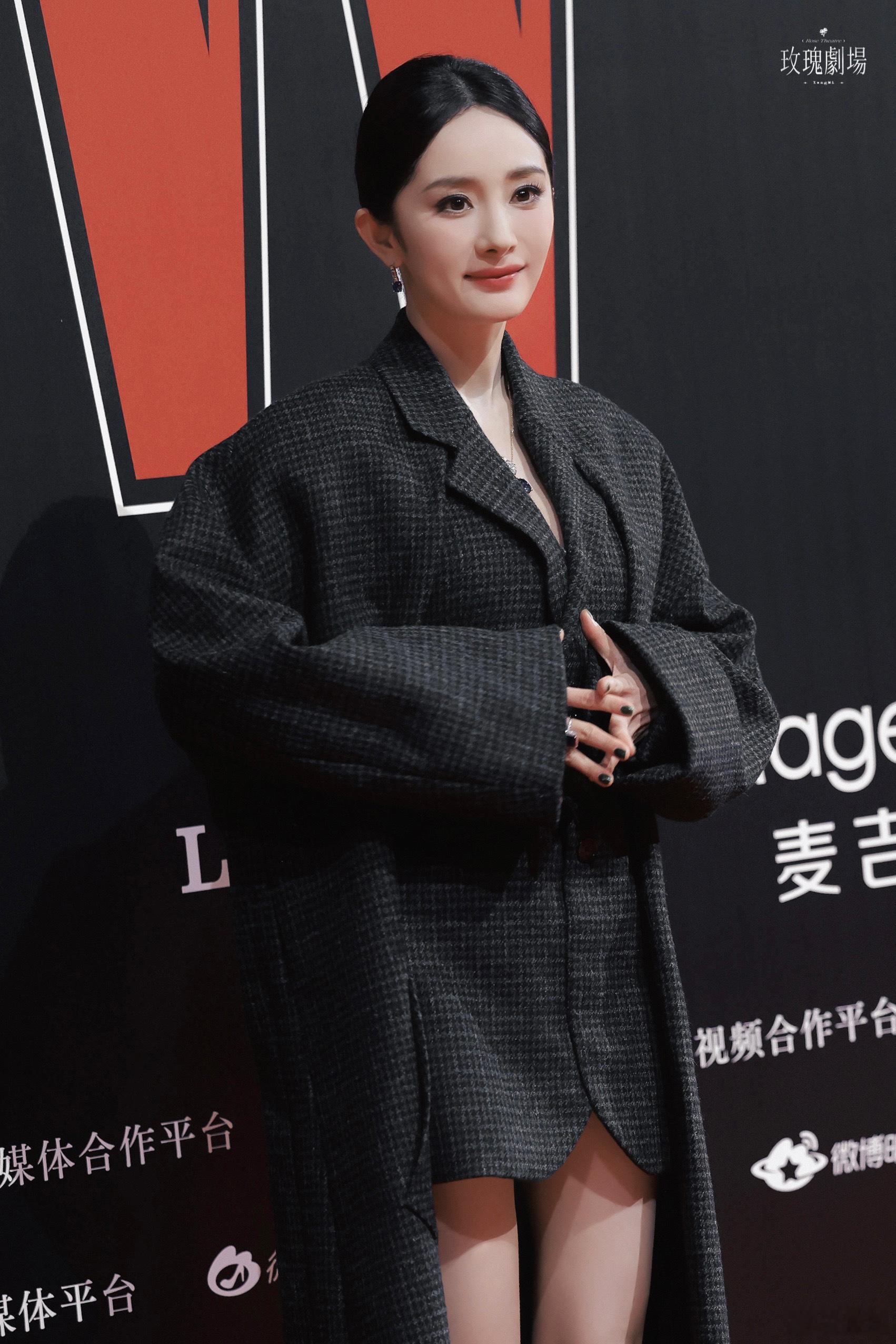 杨幂 ⬛️ W杂志年度盛典，红毯女王大幂幂 ​​​