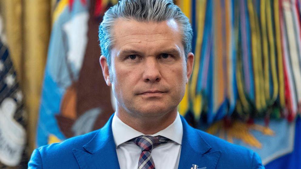 🚨 突发：美国国防部长皮特·赫格塞斯在特朗普总统下令击毙尼日利亚境内的伊斯兰恐