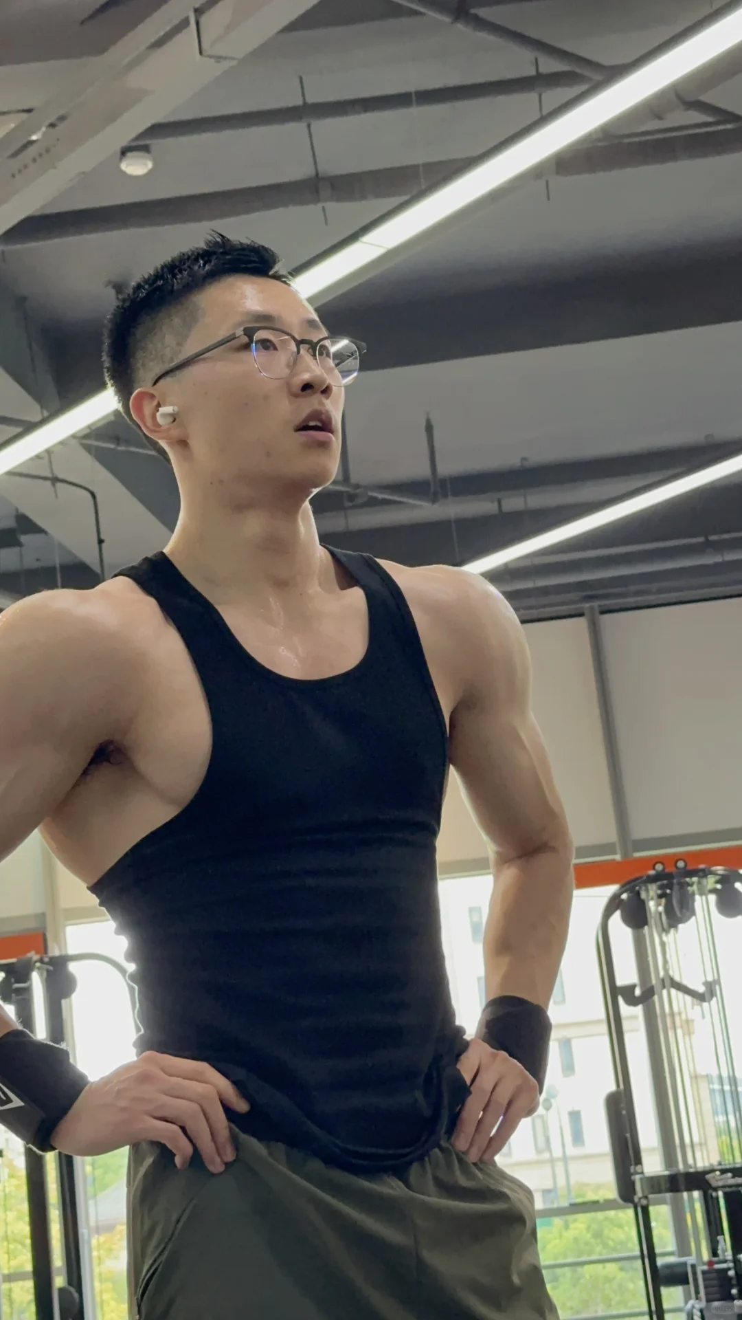 练了仨小时💥