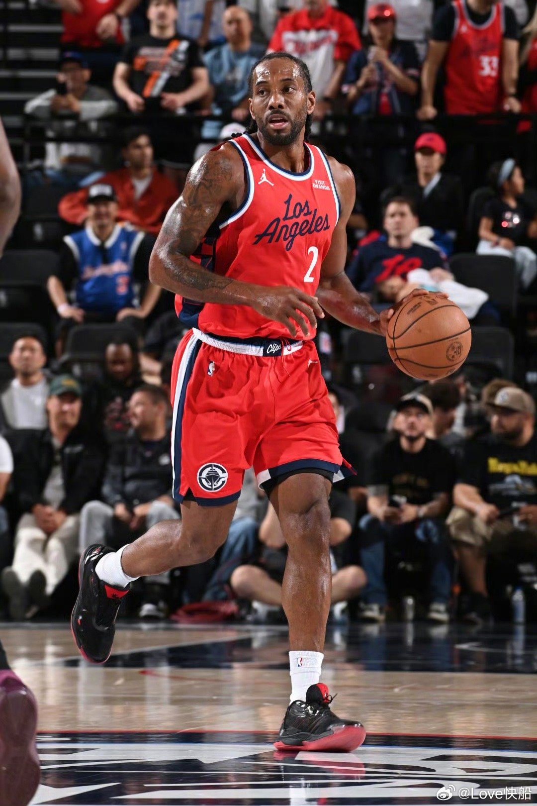 科怀·伦纳德因左脚踝扭伤，明日对阵马刺的比赛被列为不太可能出战！doubtful