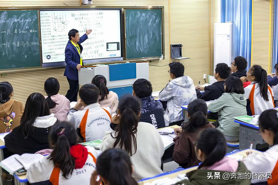 高校扎堆上新专业，不是捡风口，是一场残酷的专业洗牌 
很多考生和家长看到高校新增