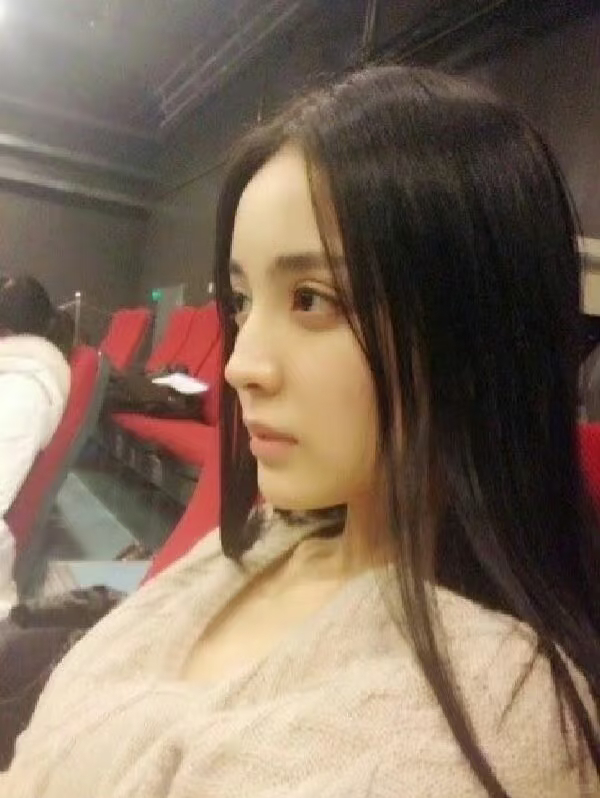 传闻中惊为天人的北电校花，真的好美 